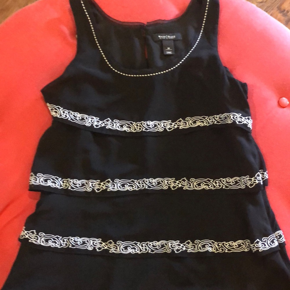 White House Black Market Size M tiered tank